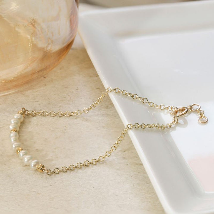 14K Gold Bracelet with Pearls