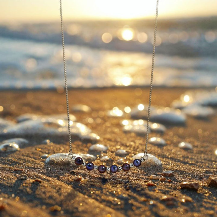 Choker Necklace with Black Pearl Beads